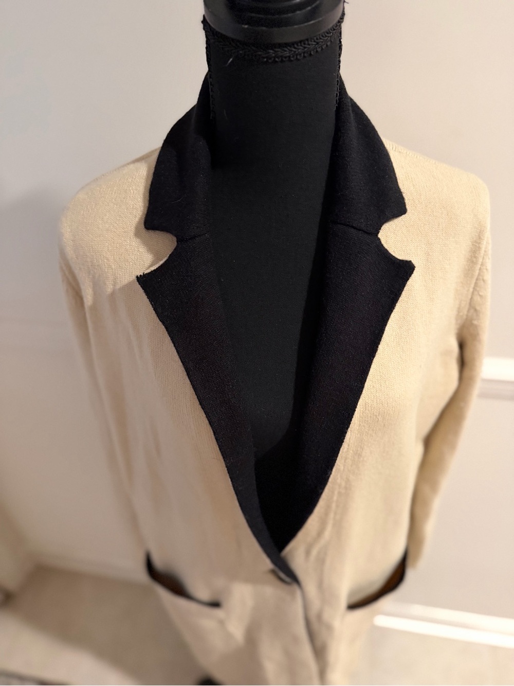 ANN TAYLOR - Picture 2 of 7